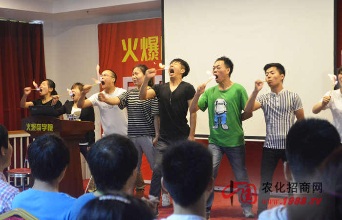 ͻ�����ң��l(f��)�F(xi��n)�挍���Լ�