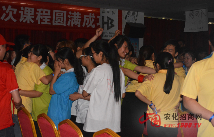 �𱬾W�j��չӖ��֮���ж���