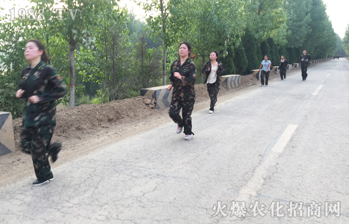 �����X����ͻ������