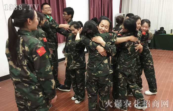 �����X����ͻ������