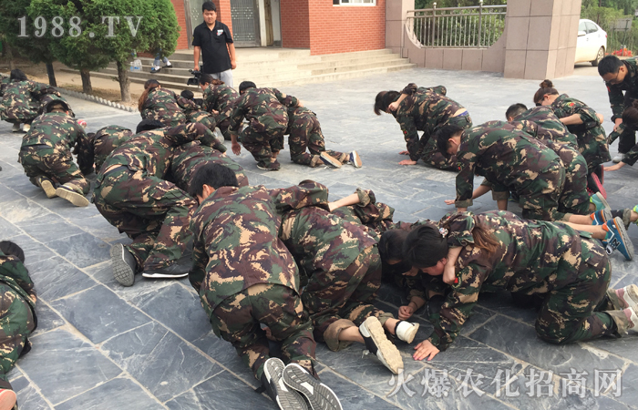 �W(xu��)���ж�����ϧ�F(xi��n)�ړ��еģ��ŕ��õ���������