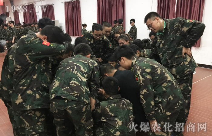 ȫ���Ը�������չ�������m(x��)����ÿһ��