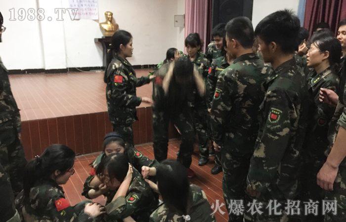 �����X��������ͻ�������ڸ�׃��