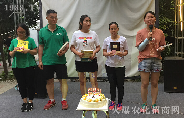 ����������