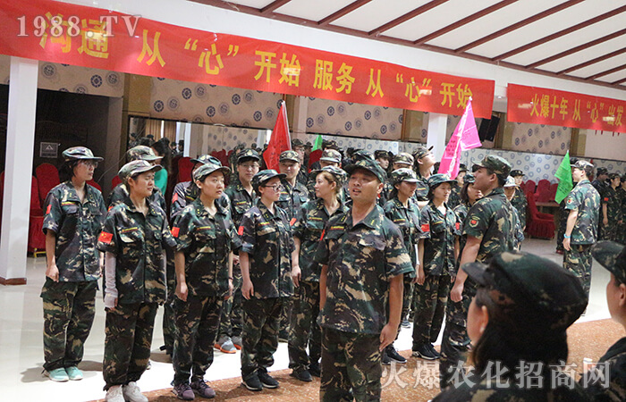 ��?y��n)��С���? ������k��