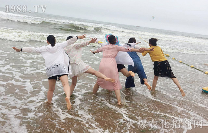 �������u ��������