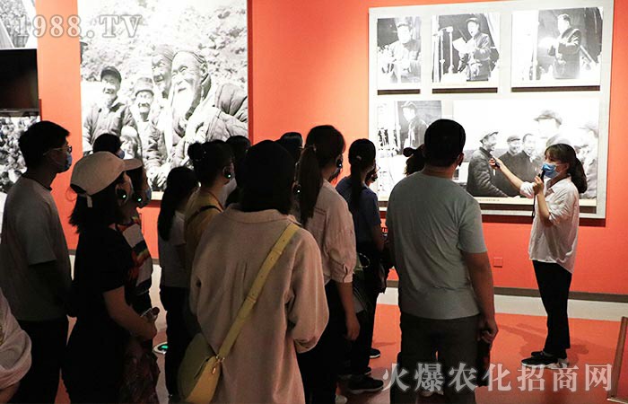 ��һ����c(di��n)��ֻ������һ������c(di��n)