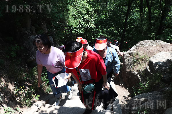 ɽˮ�f�������к��\(y��n)